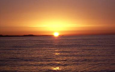 Coucher de soleil 
au large de Belle-Ile-en-Mer (Bretagne)