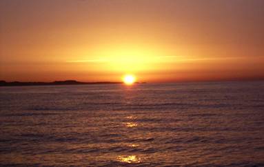 Coucher de soleil 
au large de Belle-Ile-en-Mer (Bretagne)